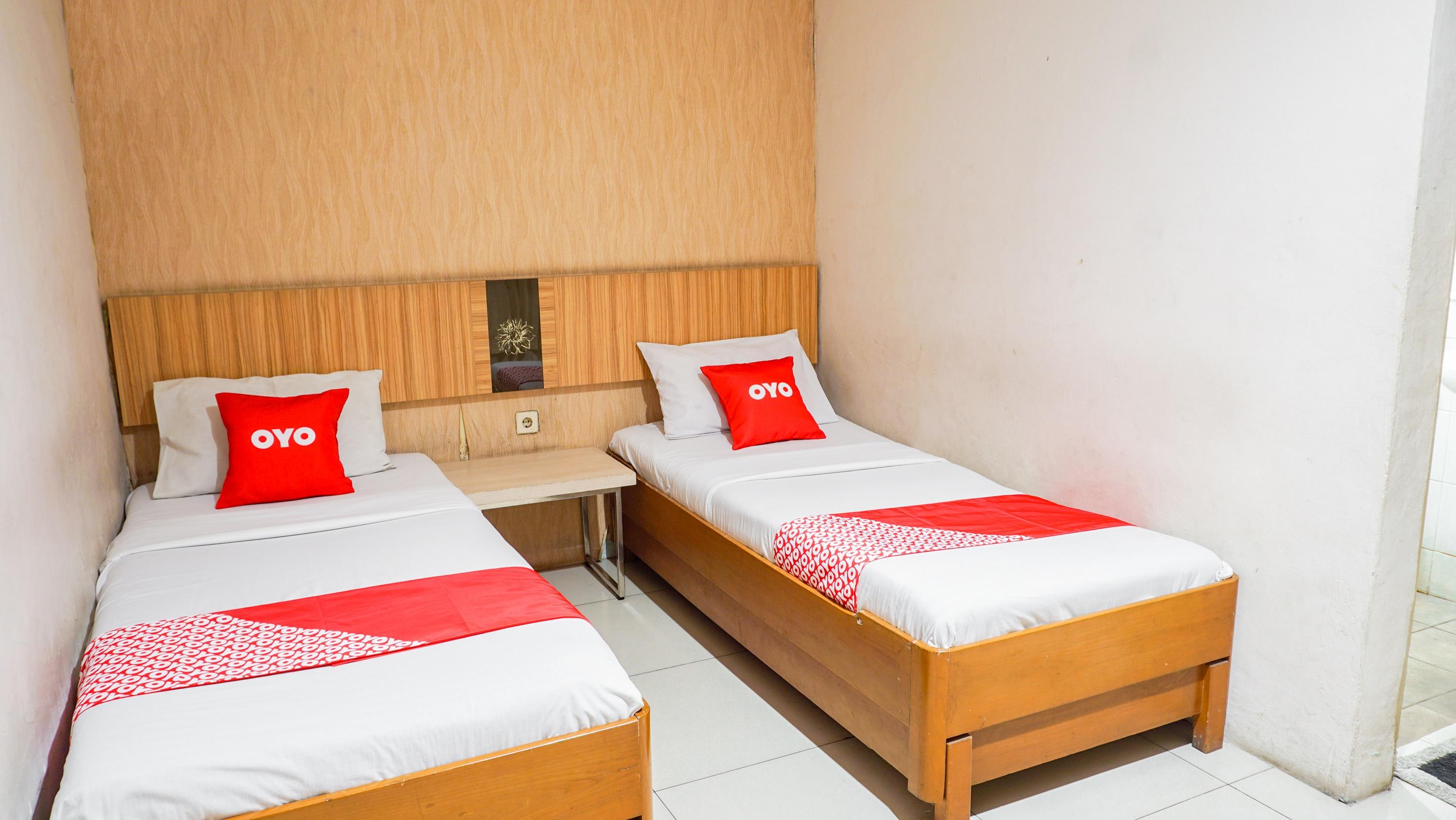 Oyo 2085 Chrysanta Hotel Bandung Exterior photo